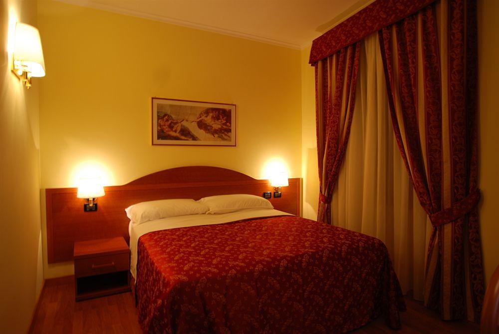 רומא Rest Guesthouse מראה חיצוני תמונה