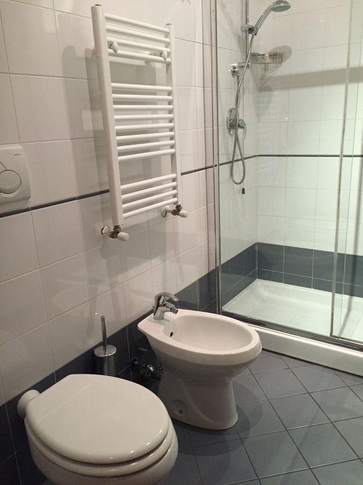 רומא Rest Guesthouse מראה חיצוני תמונה